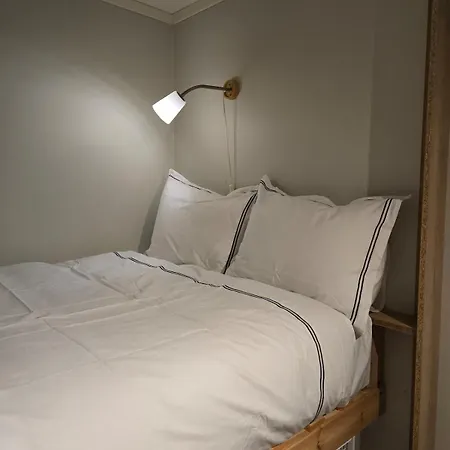Apartment 28 Sqm In The Heart Of Leirvik *